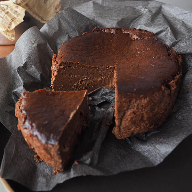 チョコ・バスク・チーズケーキ